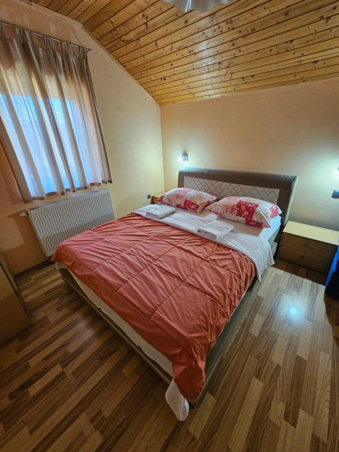 House Mirjana Hotel Смолянац Екстериор снимка