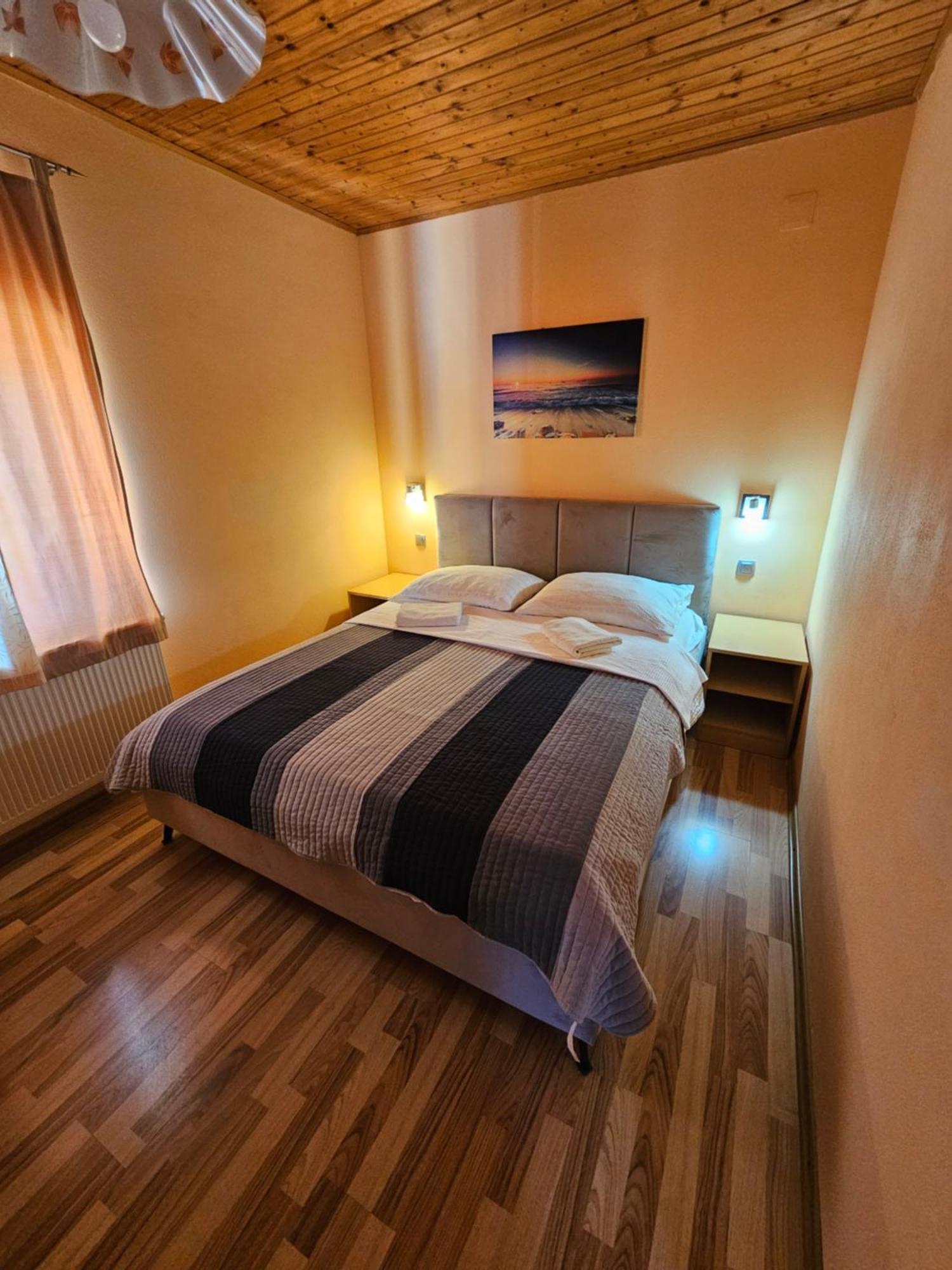 House Mirjana Hotel Смолянац Екстериор снимка