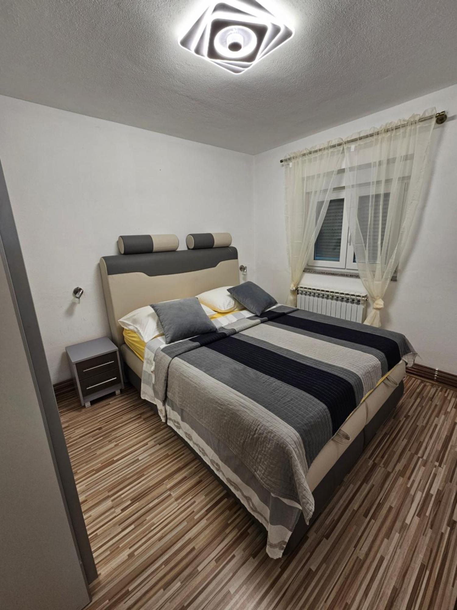 House Mirjana Hotel Смолянац Екстериор снимка